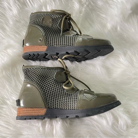 Sorel Women’s Major Lace Mesh Boot Patent Leather Hunter Green Lace-Up Flats 6.5 - Picture 8 of 9